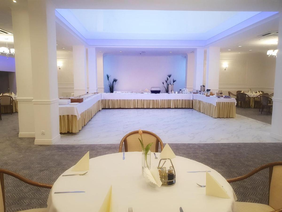 Hotel Gromada Arka Lux Koszalin Bagian luar foto