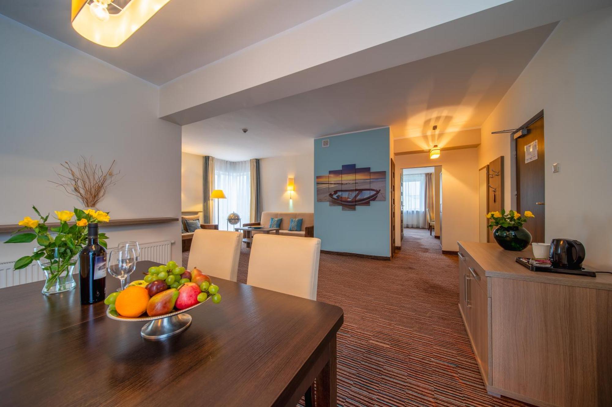 Hotel Gromada Arka Lux Koszalin Bagian luar foto