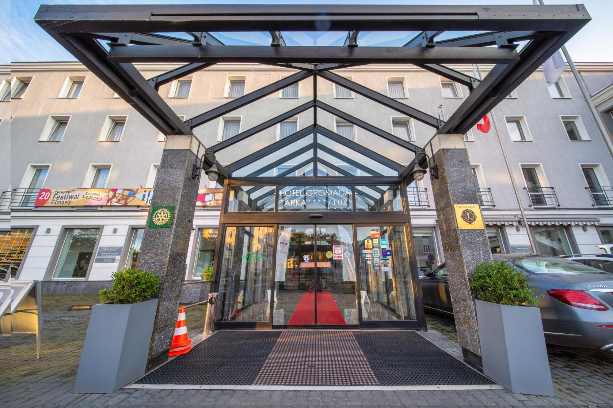 Hotel Gromada Arka Lux Koszalin Bagian luar foto