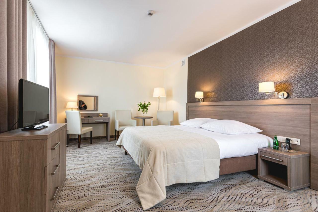 Hotel Gromada Arka Lux Koszalin Bagian luar foto